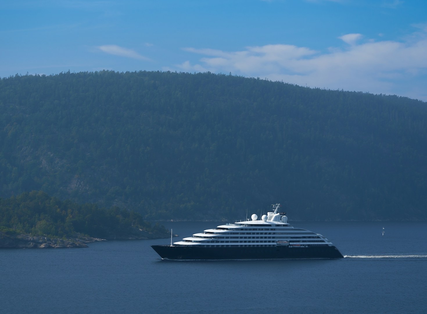 Elegance on a Budget: Cruise Style Tips
